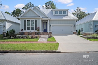 2711 Chastain St, Gulf Shores, AL 36542