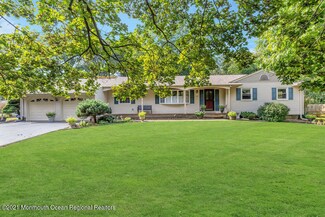 168 Sandspring Dr, Eatontown, NJ 07724