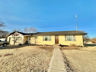 120 E Rodman Ave, Lincoln, KS 67455
