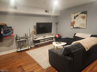 450 Park Ave Unit 2-B, Scotch Plains, NJ 07076