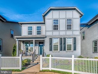 7922 Ashland Dr, Alexandria, VA 22315