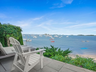 3 E Beach Dr, Norwalk, CT 06853