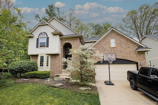 1418 Trailside Blvd, Wixom, MI 48393