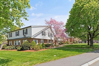 62 E Water St, North Andover, MA 01845