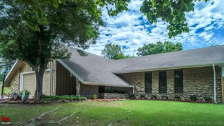 6923 S Oswego Ave, Tulsa, OK 74136