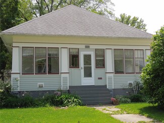 624 E Union St, Nokomis, IL 62075