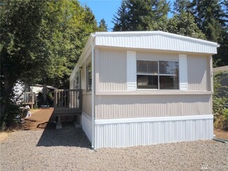 2115 Rocky Point Rd NW Unit 14, Bremerton, WA 98312