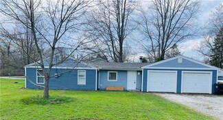 3271 Winchell Rd, Mantua, OH 44255