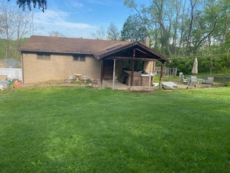 387 Lariat Dr, Canonsburg, PA 15317