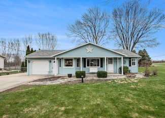 6294 Prairie Ave, Zeeland, MI 49464