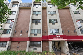 541 W Oakdale Ave Unit 101, Chicago, IL 60657