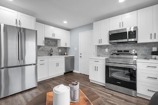 3337 Dresden St, Columbus, OH 43224