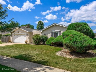 3800 Joanne Dr, Glenview, IL 60026