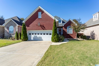 206 Lakepoint Dr, Gadsden, AL 35901