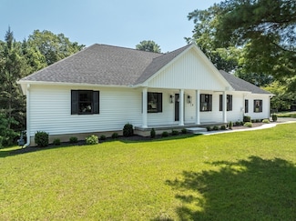 10 Nolan Ln, Agawam, MA 01030