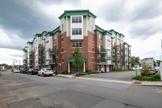 69 Foundry St Unit 213, Wakefield, MA 01880