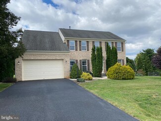 13842 Emerson Dr, Hagerstown, MD 21742