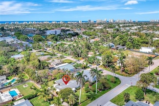 2261 11th St N, Naples, FL 34103
