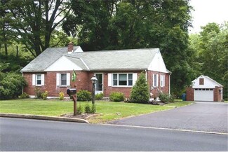2122 N Line St, Lansdale, PA 19446