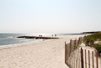 30 Schooner Dr, Harwich Port, MA 02646