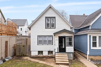 2431 S Williams St, Milwaukee, WI 53207