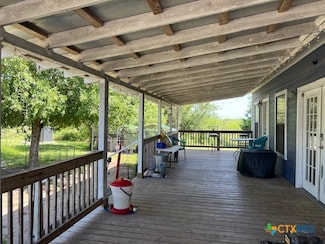 621 County Road 356, Kenedy, TX 78119