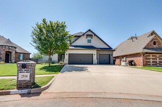 2516 NE 13th St, Moore, OK 73160