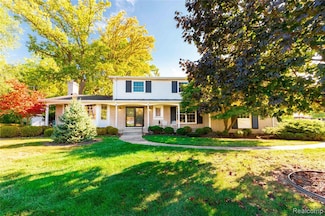 20633 Canal Dr, Grosse Ile, MI 48138