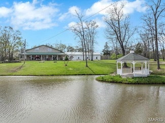 20054 Shady Tree Ln, Warrenton, MO 63383