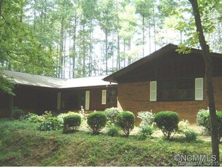 228 Raintree Dr, Hendersonville, NC 28791