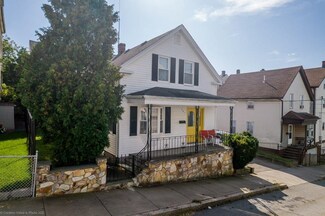 427 Hope St, Fall River, MA 02721