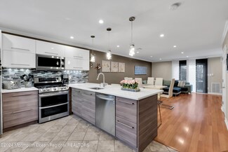 60 County Rd Unit B8, Aberdeen, NJ 07747