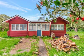 304 Grove Acre Ave, Pacific Grove, CA 93950