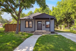 807 W Morphy St, Fort Worth, TX 76104