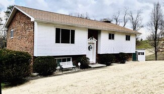 570 Pine Hill Estates Rd, Kenova, WV 25530