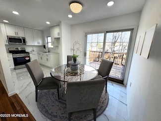 13 Alexander Ave, Manchester, NJ 08759