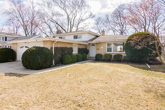 515 E Ivy Ln, Arlington Heights, IL 60004