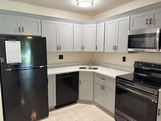 121 Cluff Crossing Unit 8, Salem, NH 03079