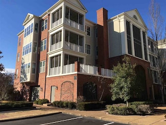 5194 Lexington Club Cove Unit 303, Memphis, TN 38117