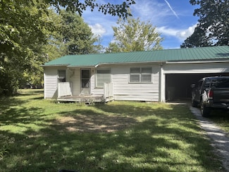 330 N Cherry St, Puryear, TN 38251