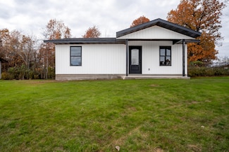 97 Sugar Ln, Crane, MO 65633