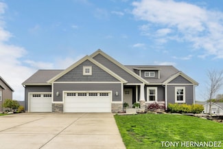 7104 Crimson Ct, Hudsonville, MI 49426