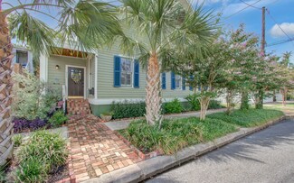 511 16th St, Galveston, TX 77550
