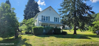 304 Village Rd, Dallas, PA 18612