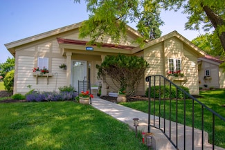 1707 Cottage Dr, Lake Geneva, WI 53147