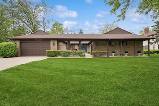 3651 Dauphine Ave, Northbrook, IL 60062