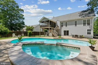 202 Forest Ave, Colonial Beach, VA 22443