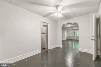6021 Elmwood Ave, Philadelphia, PA 19142