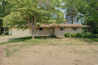 26125 Vista Ln, Elkhart, IN 46517