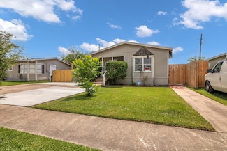 11806 Greenspark Ln, Houston, TX 77044